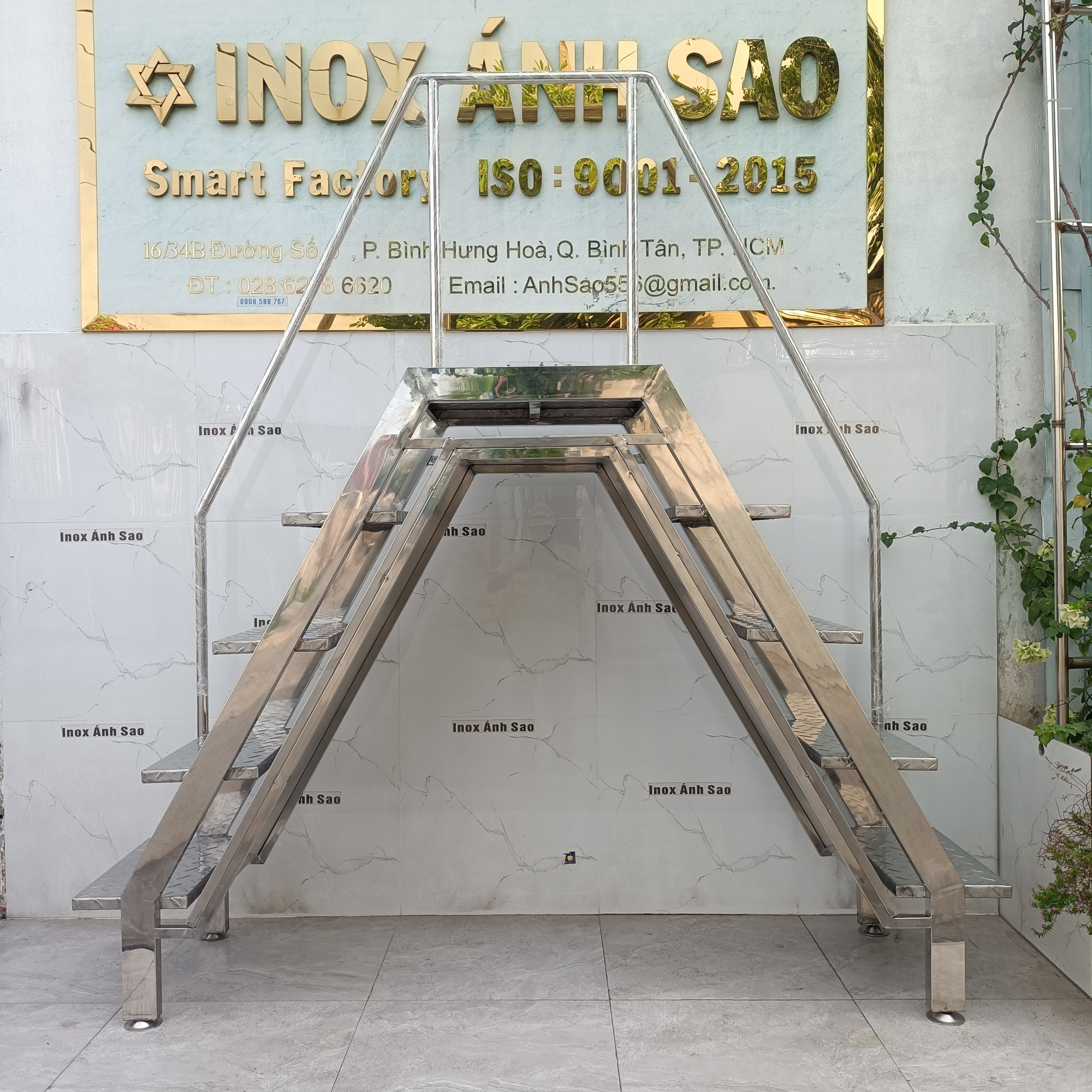 san-thao-tac-inox
