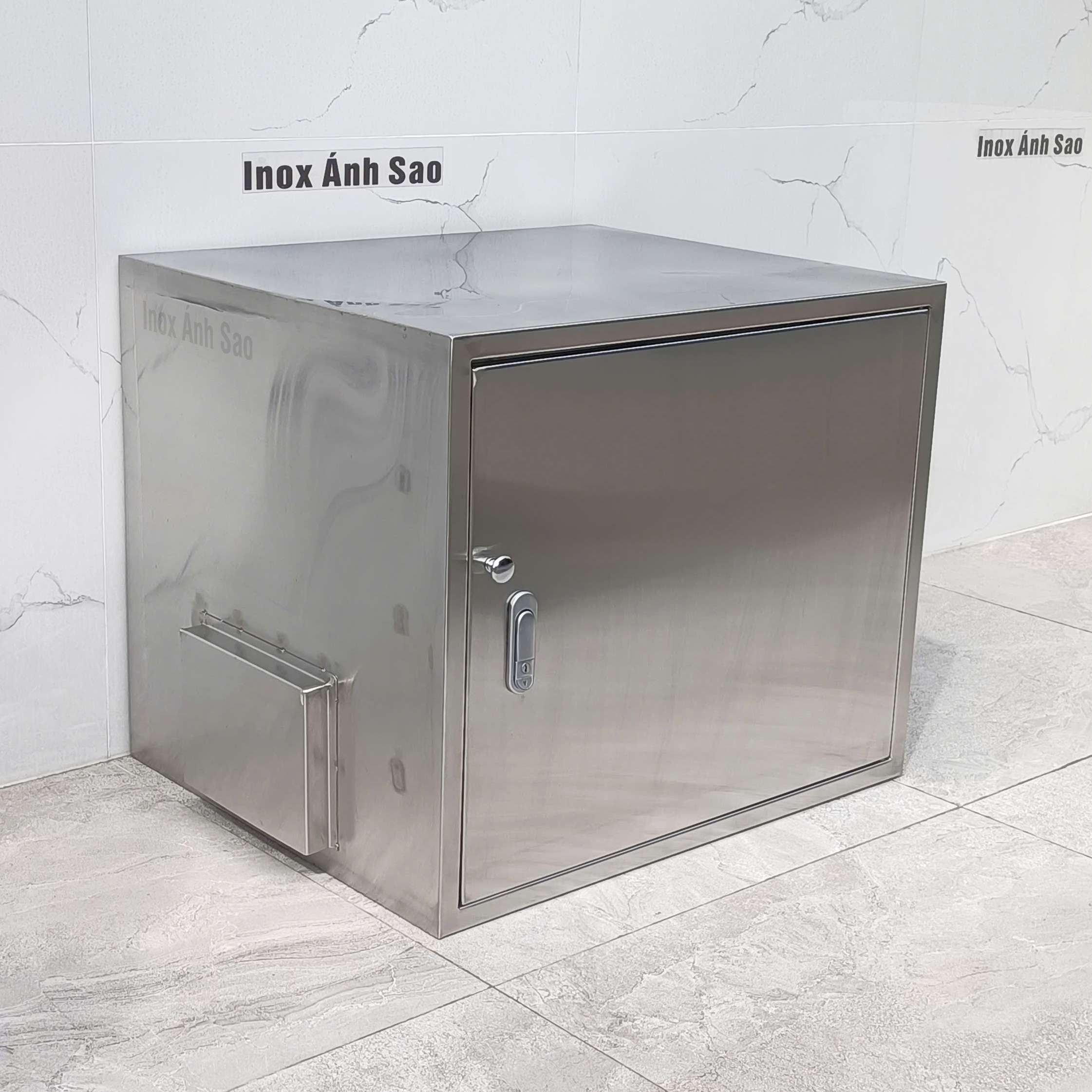 tu-dien-inox-304-2-lop
