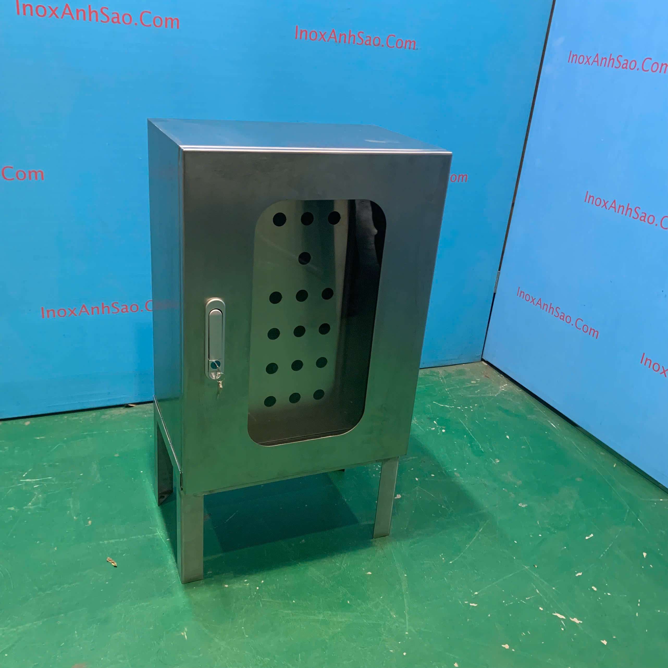 tu-dien-inox-2-lop-canh