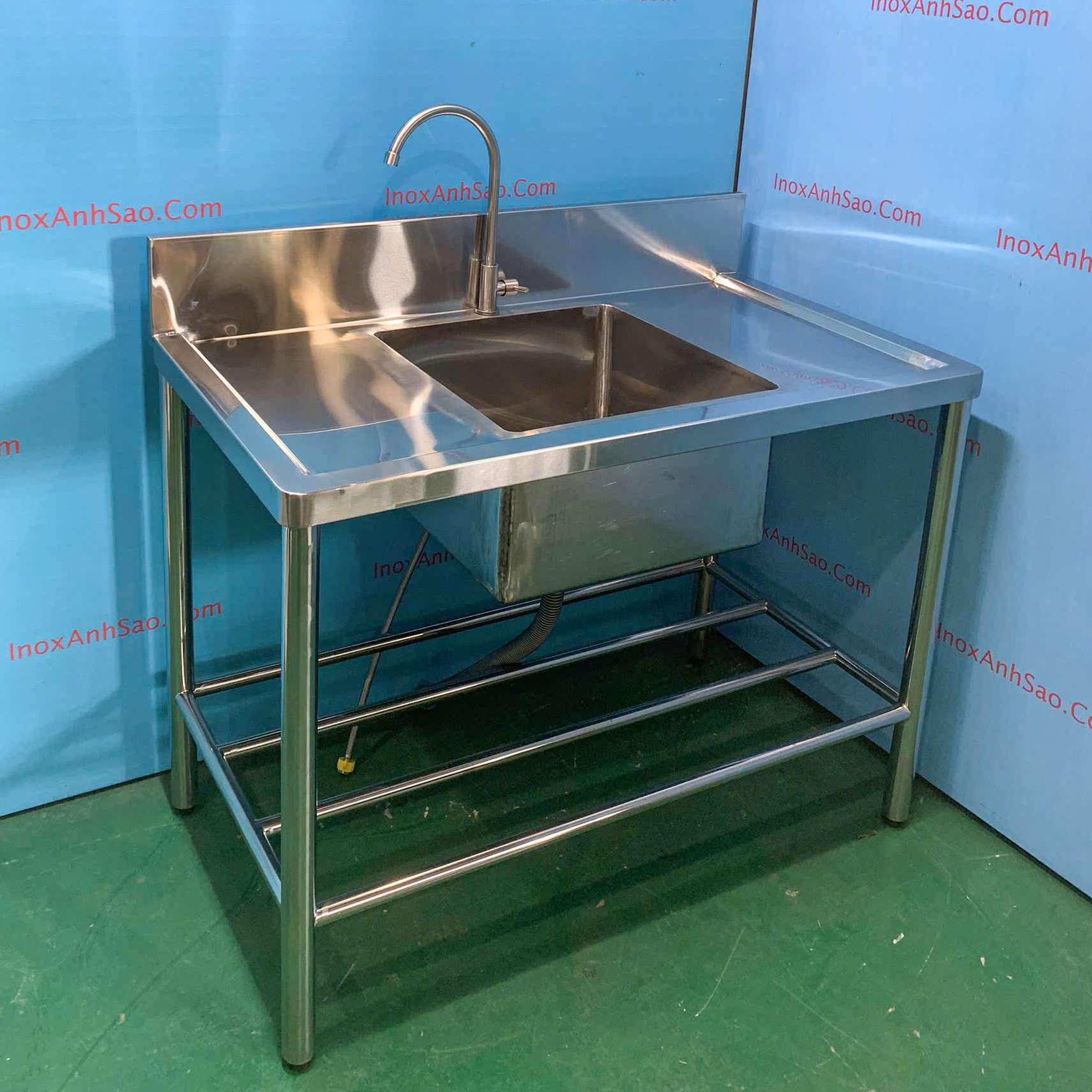 chau-rua-inox-co-mat-ban-kem-ke