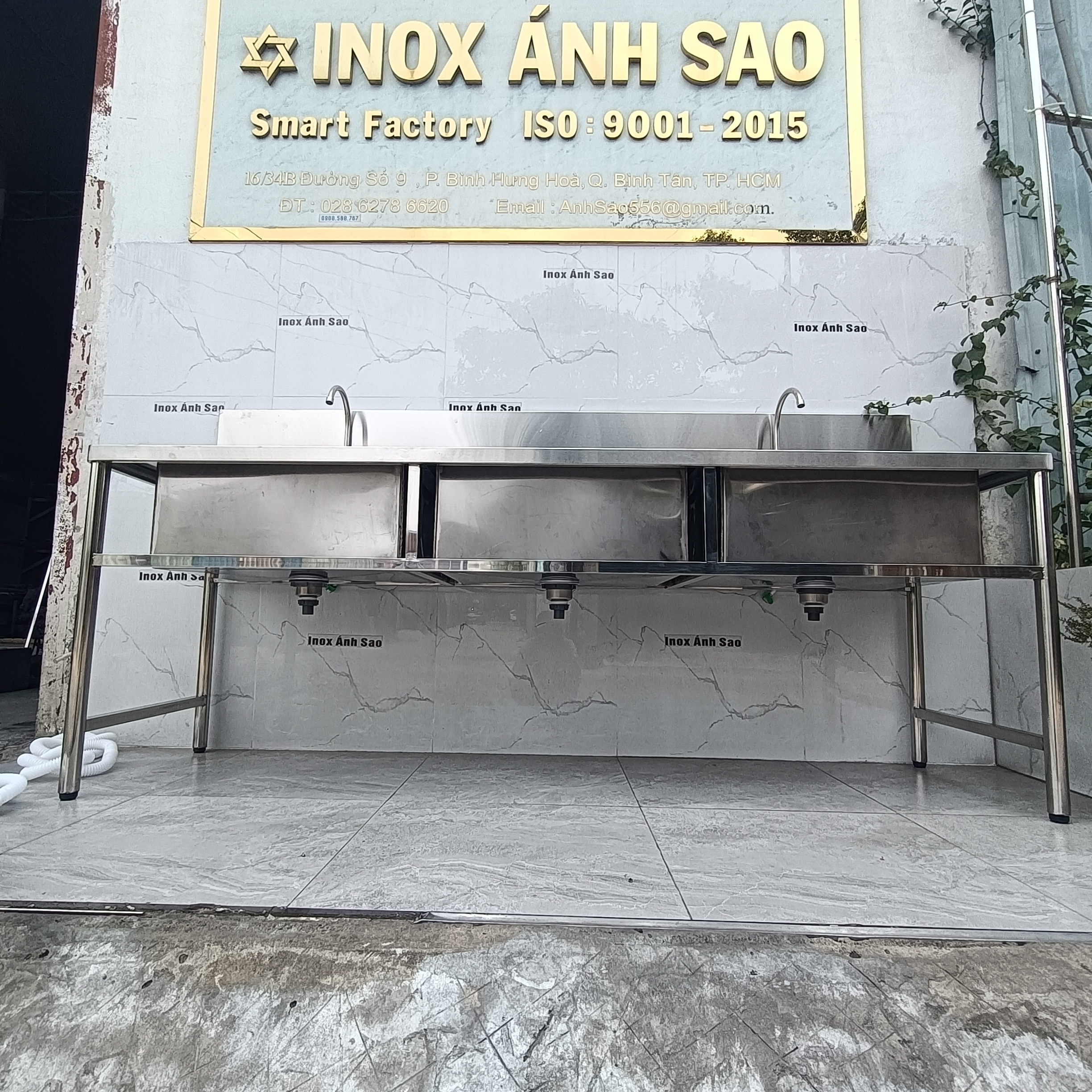 bon-rua-inox-3-hoc-chau