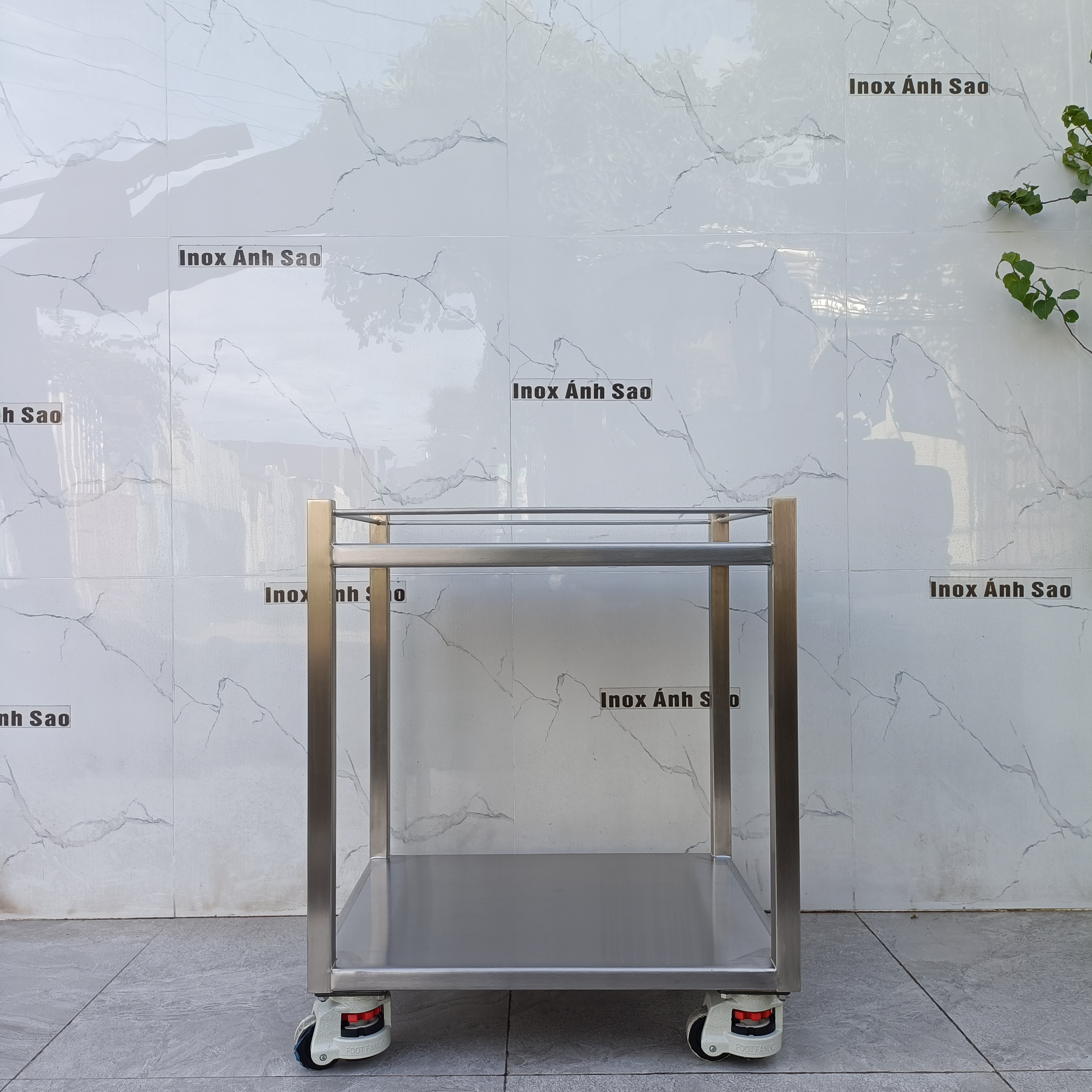 ke-inox-2-tang-di-dong