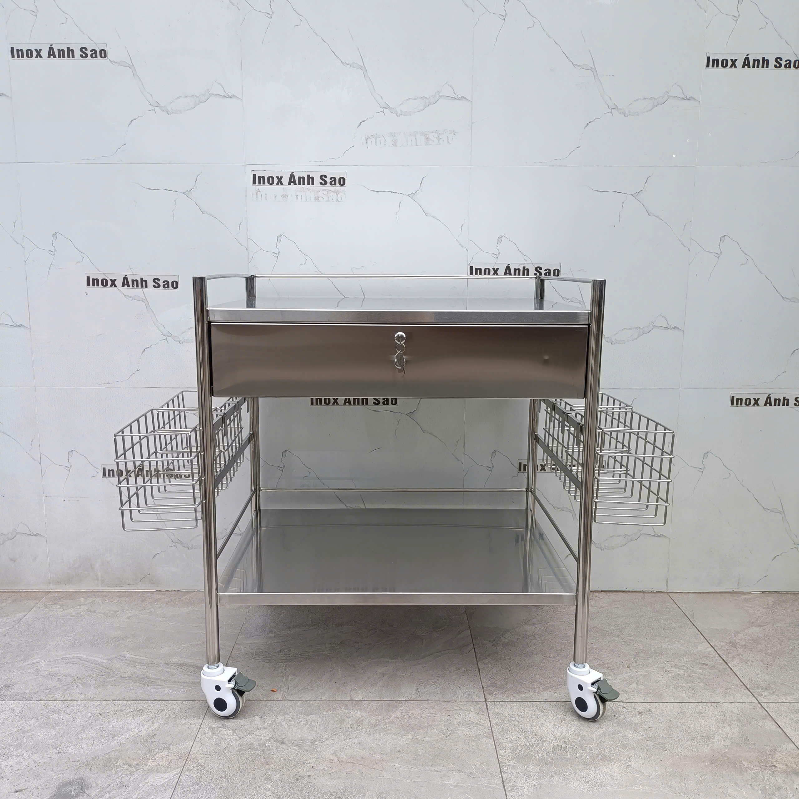 xe-day-inox-2-tang-co-hoc-keo-co-ro-lap