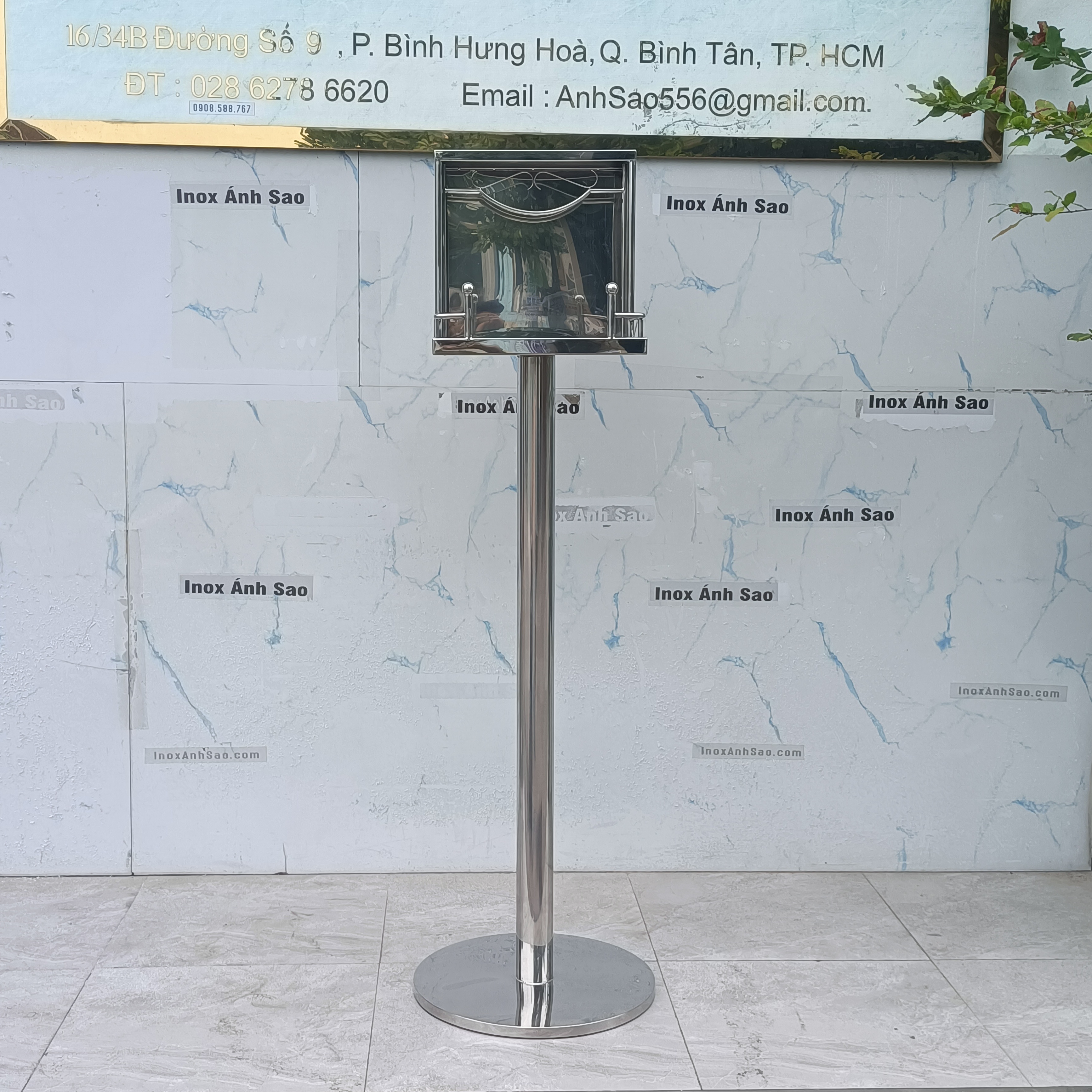 ban-thien-inox-chan